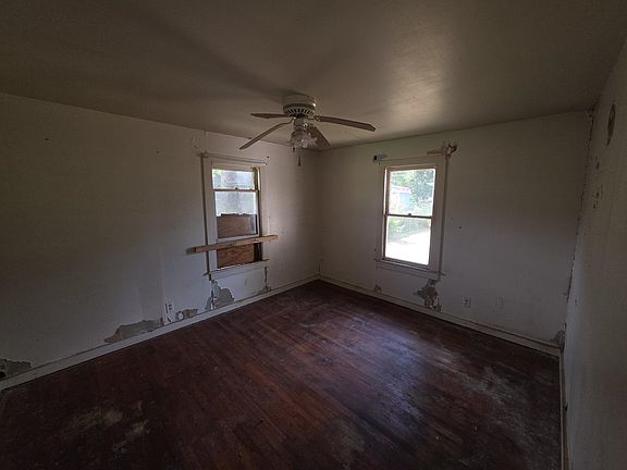 4th image of 1308 Craft St
