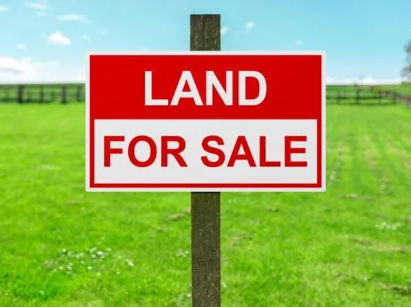 56 Clarkes Hillview, Paradise, NL A1L3B8