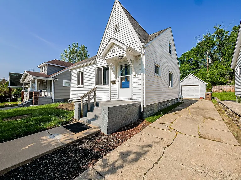 358 S Marshall St — Photo 37