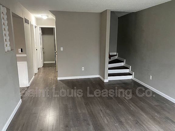 5th image of 871 Valencia Ave