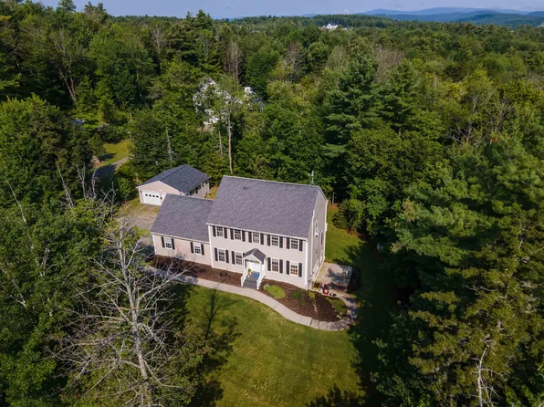 23 Castle Lane, New London, NH 03257