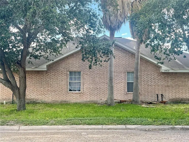 2302 Kimberly Ln — Photo 1