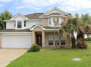 30 Lake Bernard Ct, Harvey, LA 70058