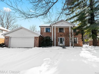 6313 Kiev St, West Bloomfield, MI, 48324