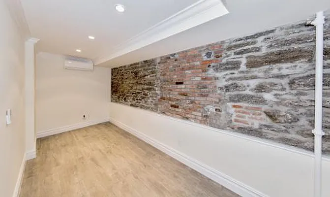 Rented by Icon Realty Management | media 34