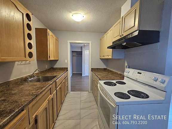 3rd image of 46316 Margaret Ave #Avenue102-102