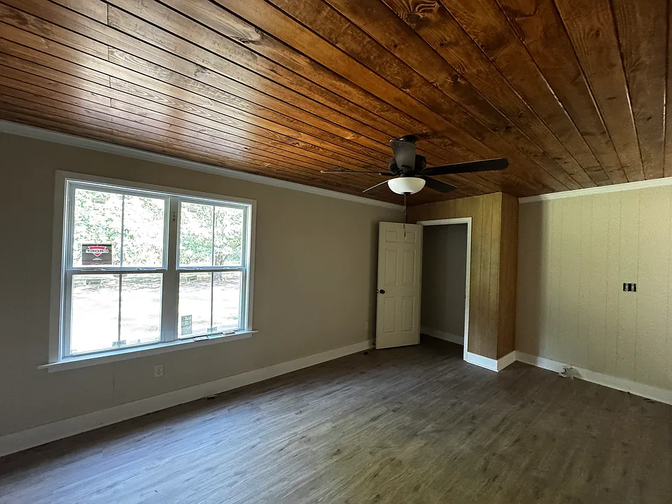 260 River Rd