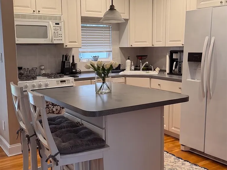 914 Annette Dr — Photo 8