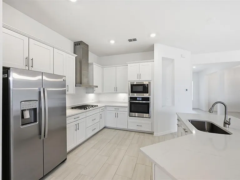 5543 Lightning Whelk Ln — Photo 10