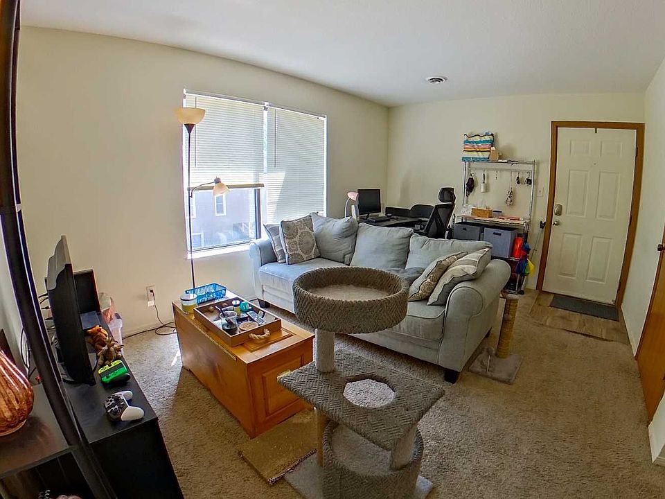 1019 Fremont St Apartment Rentals Manhattan, KS Zillow