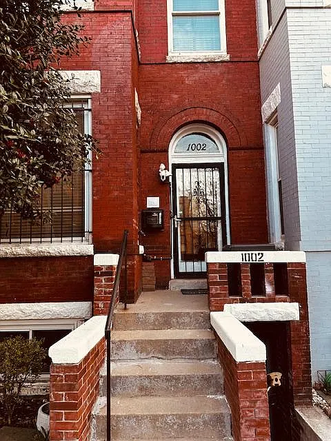 3 bed, 2.5 bath, 1800 sqft, $1,150 — Photo 1