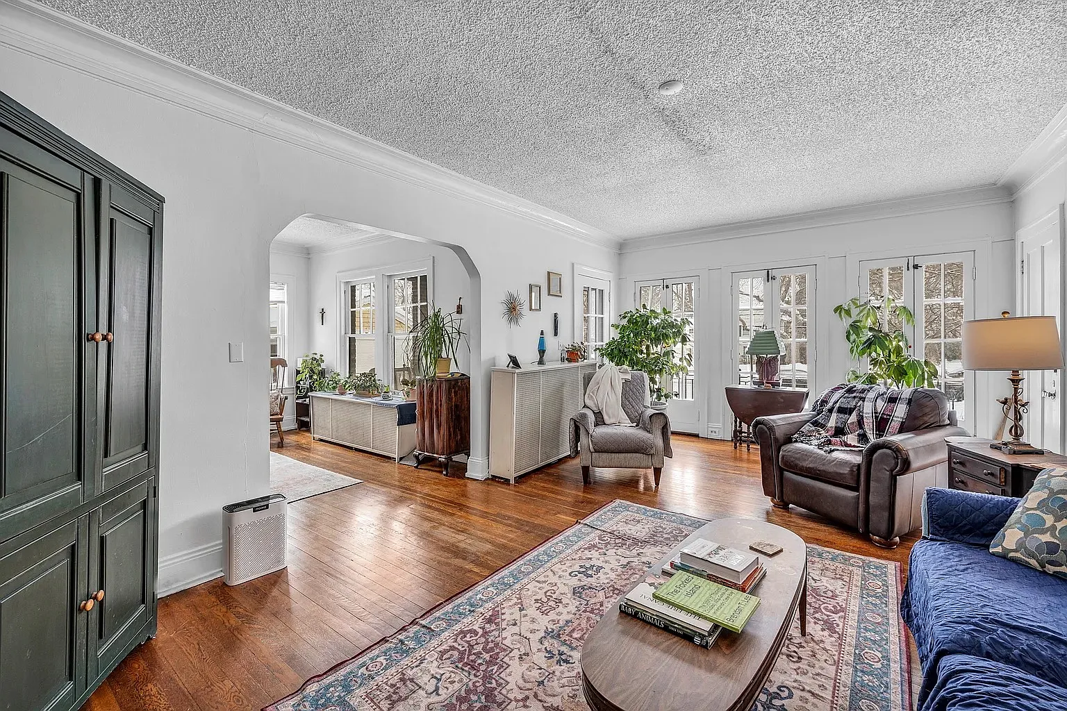 2410 Overlook Rd — Photo 3