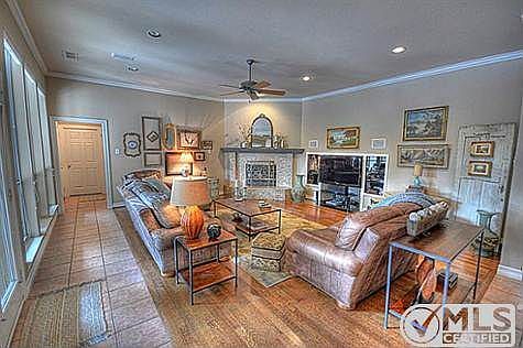 3rd image of 507 Ashburne Glen Cir