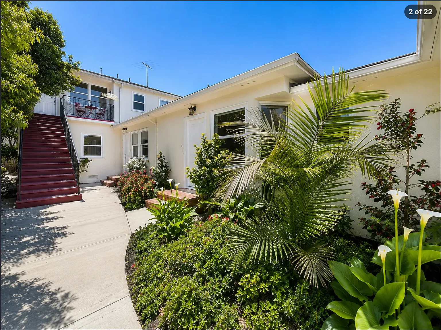 3 bed, 1000 sqft, $5,800 — Photo 2