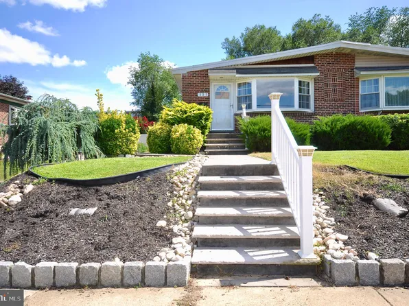 227 Dimarco Dr, Philadelphia, PA 19154