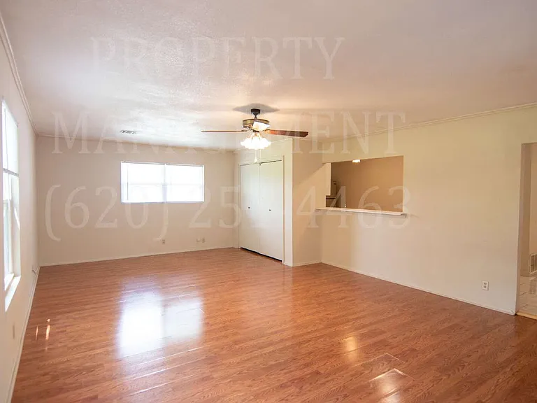 204 Edgewood Dr — Photo 4