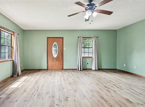 3rd image of 1020 Avenue H