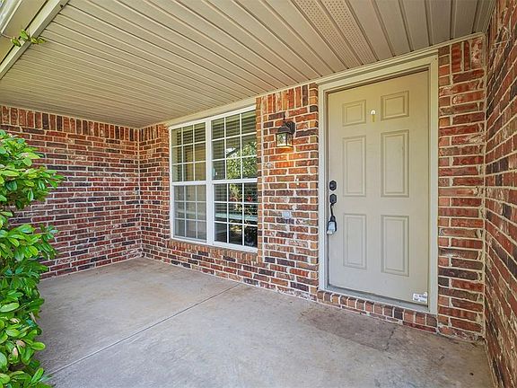 2nd image of 4536 SE 79th Ter