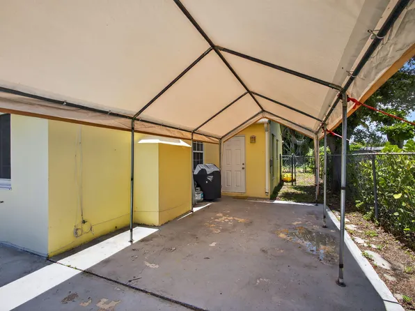2353 Fairway Drive, West Palm Beach, FL 33409