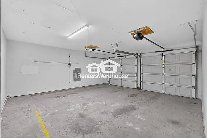 9113 Warren Dr — Photo 40