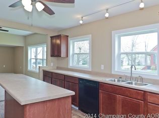 700 E Lincoln St, Monticello, IL 61856