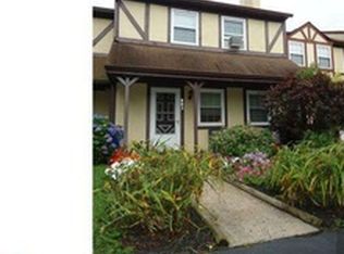 803 Sandra Ln, East Norriton, PA 19403