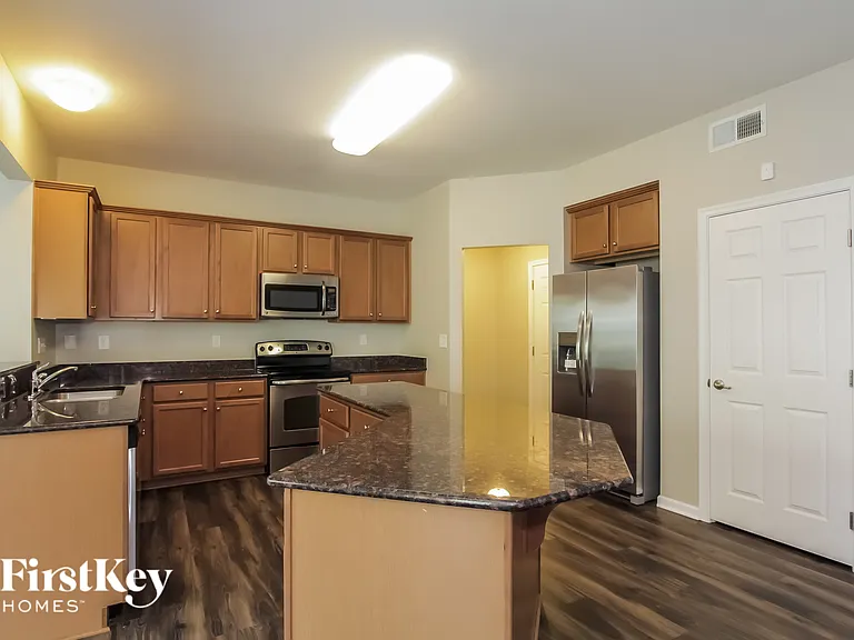 3010 Robusta Ct — Photo 6