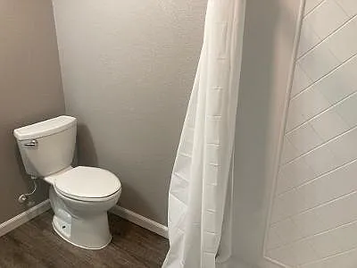 1402 Walters Point Ln — Photo 25
