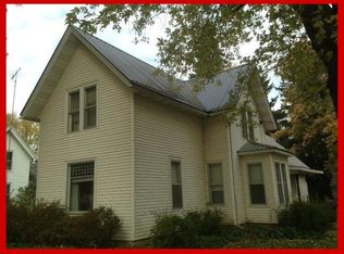 W9682 E Main St, Cambridge, WI 53523