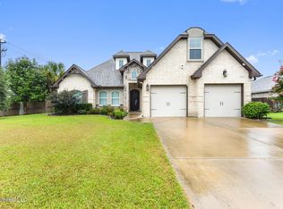 10415 E Landon Green Cir, Gulfport, MS 39503