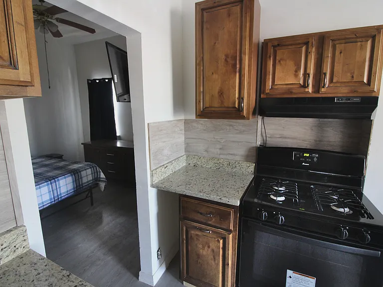 1408 Arizona Ave #B — Photo 8