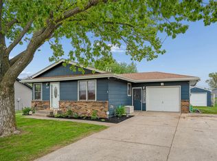 1617 S 15th St, Adel, IA 50003