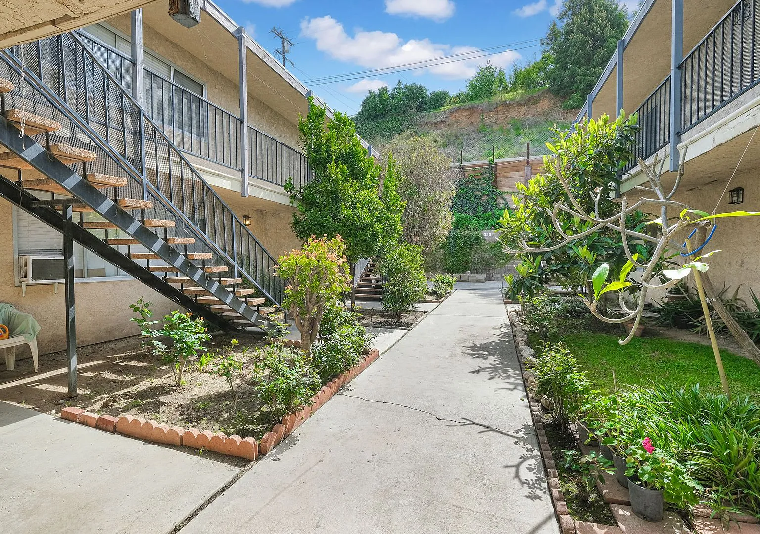 Ramona Garden Apartments — Photo 2