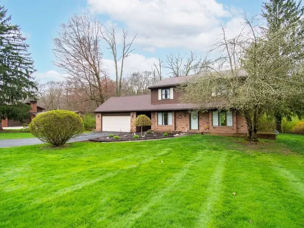 3415 Fisher Dr, New Castle, PA 16105