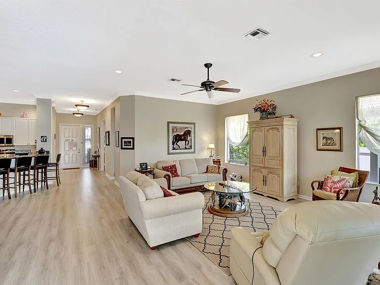 2941 Twin Oaks Way — Photo 4
