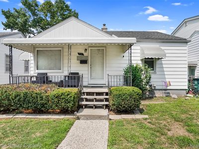 951 E Garfield Ave, Hazel Park, MI, 48030
