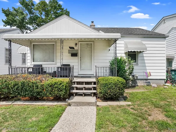 951 E Garfield Ave, Hazel Park, MI 48030