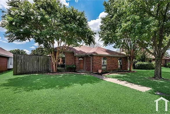3 bed, 1619 sqft, $2,995 — Photo 2