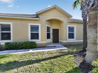 1717 Trailwater St, Ruskin, FL 33570
