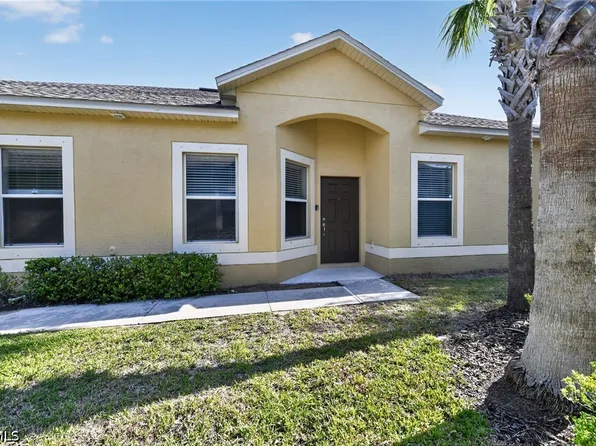 1717 Trailwater St, Ruskin, FL 33570