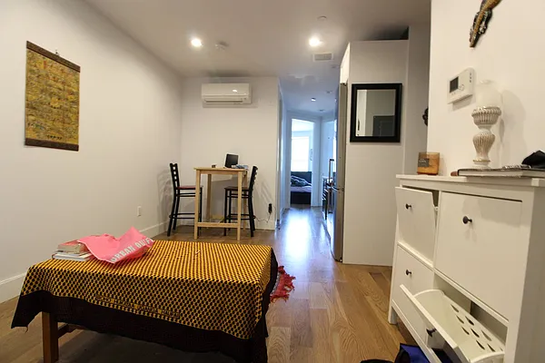 Rented by EXR | media 53