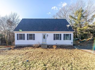 386 Pearl St, Gardner, MA 01440
