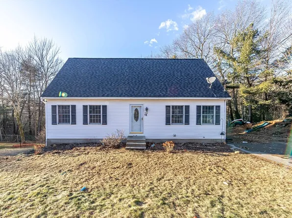 386 Pearl St, Gardner, MA 01440