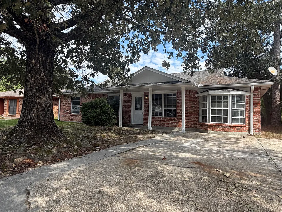 102 Northwood Dr