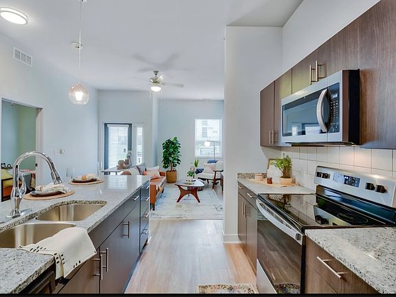 5th image of 650 E Elm St APT 112