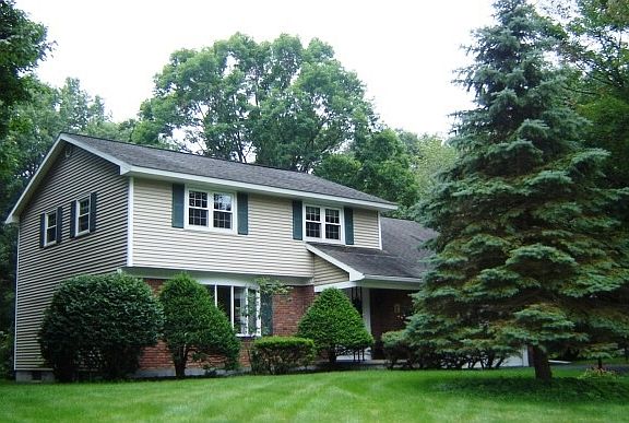 2nd image of 20 Robinson Rd
