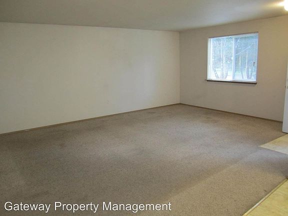 3rd image of 1620 Puget St