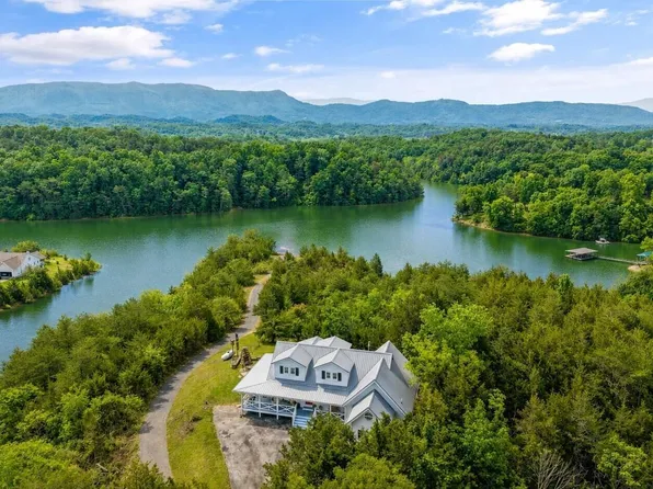 220 Very Old Barton Trl, Dandridge, TN 37725
