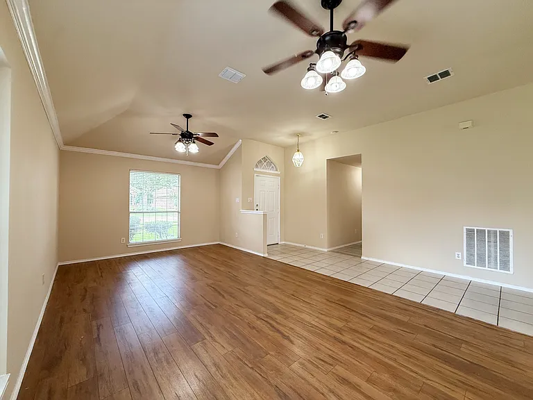 6000 Arlington Dr — Photo 7
