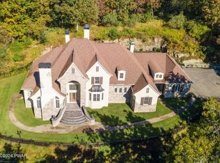 338 Great Bear Way Rd, East Stroudsburg, PA 18302